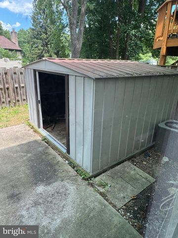 6304 DRACO ST, Burke, VA 22015