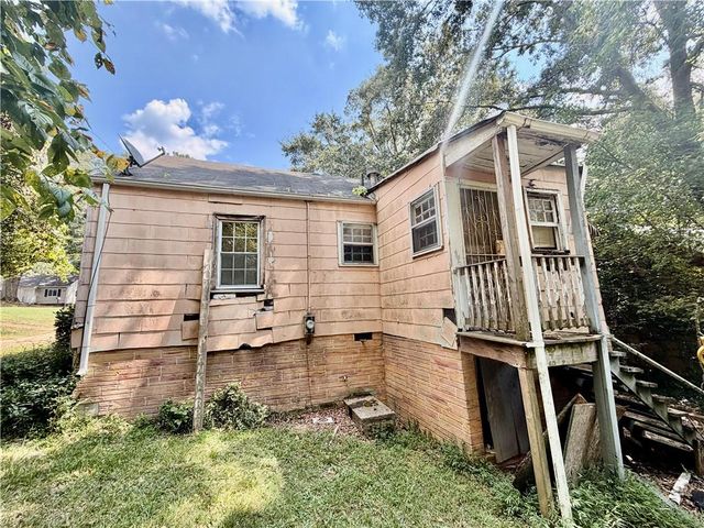 2661 Baker Ridge Drive NW, Atlanta, GA 30318