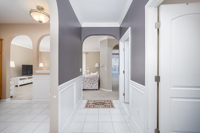 2906 N Knightsbridge Circle, Ann Arbor, MI 48105