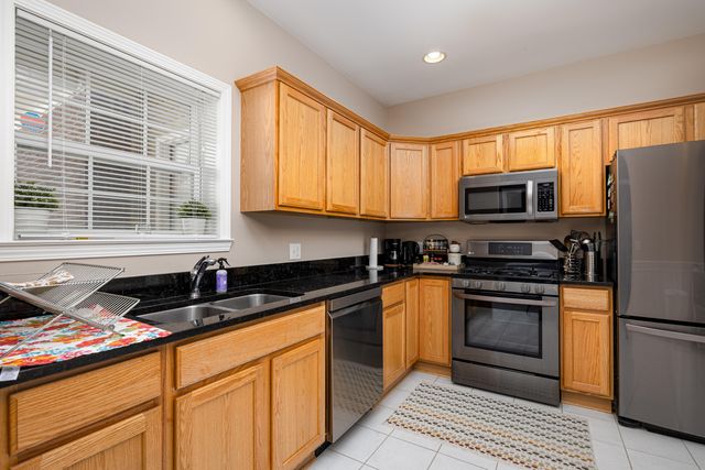 2906 N Knightsbridge Circle, Ann Arbor, MI 48105