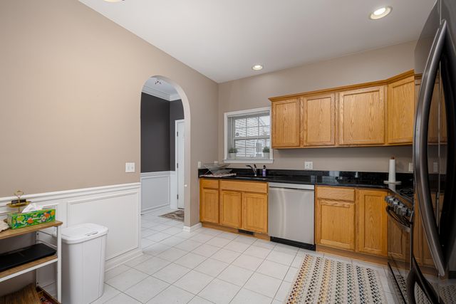 2906 N Knightsbridge Circle, Ann Arbor, MI 48105