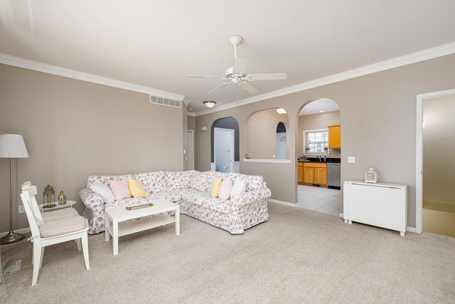 2906 N Knightsbridge Circle, Ann Arbor, MI 48105