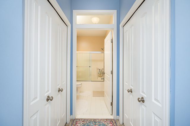 2906 N Knightsbridge Circle, Ann Arbor, MI 48105