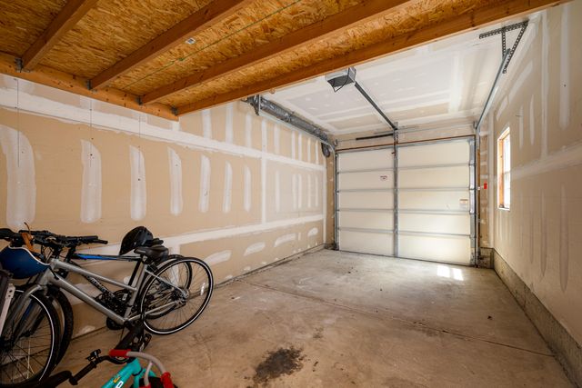 2906 N Knightsbridge Circle, Ann Arbor, MI 48105
