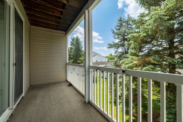 2906 N Knightsbridge Circle, Ann Arbor, MI 48105