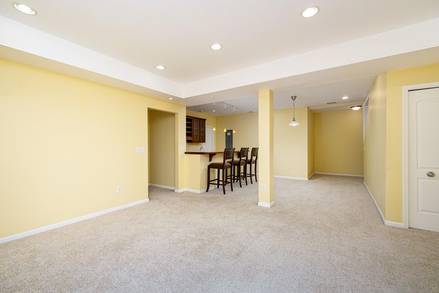 2906 N Knightsbridge Circle, Ann Arbor, MI 48105