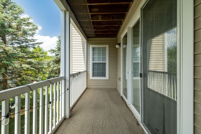2906 N Knightsbridge Circle, Ann Arbor, MI 48105