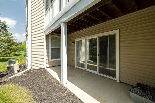 2906 N Knightsbridge Circle, Ann Arbor, MI 48105