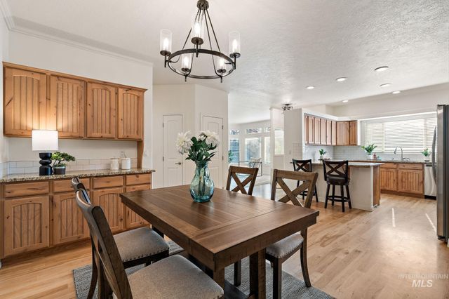 2205 N Aronmink Way, Meridian, ID 83646