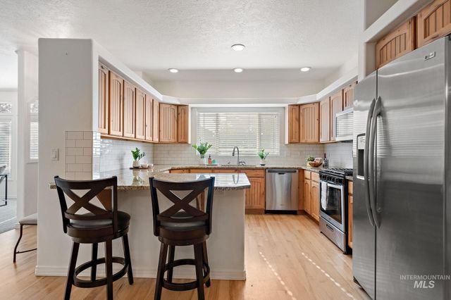 2205 N Aronmink Way, Meridian, ID 83646