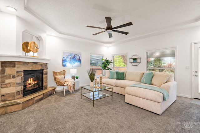 2205 N Aronmink Way, Meridian, ID 83646