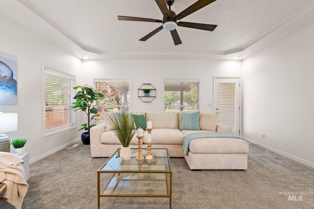 2205 N Aronmink Way, Meridian, ID 83646