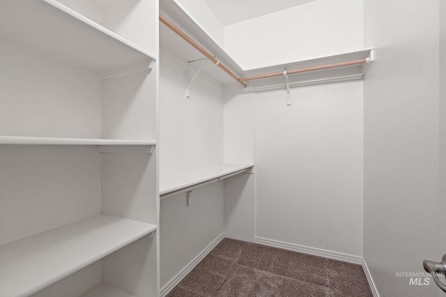 2205 N Aronmink Way, Meridian, ID 83646