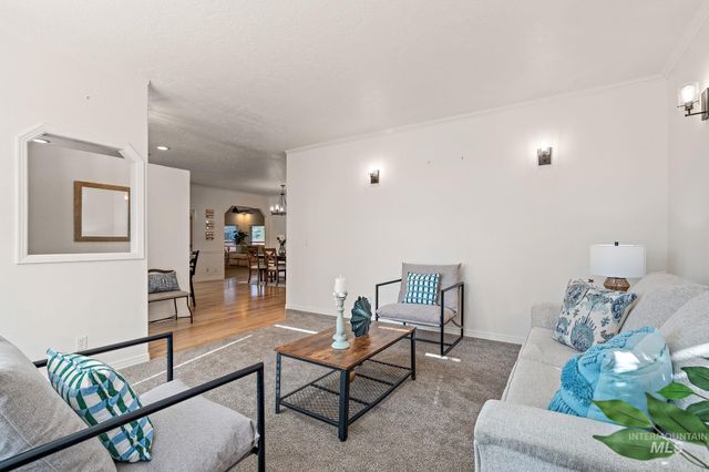 2205 N Aronmink Way, Meridian, ID 83646