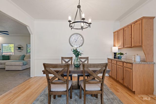 2205 N Aronmink Way, Meridian, ID 83646