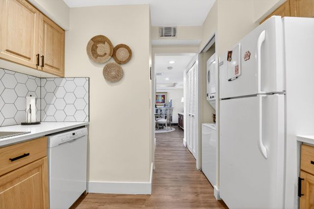 3589 S Ocean Boulevard 909, South Palm Beach, FL 33480