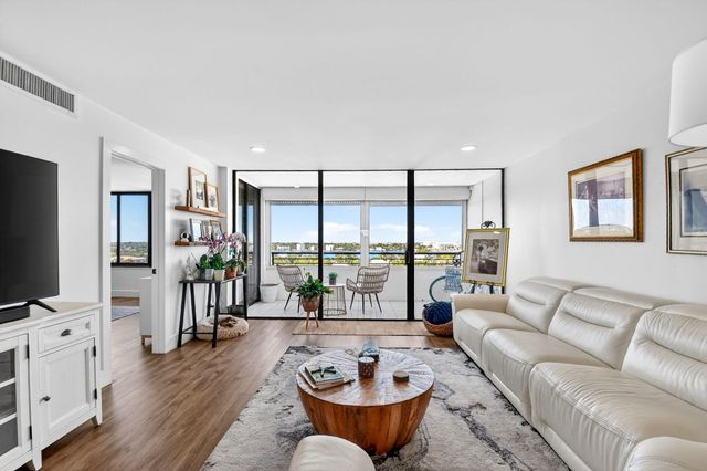 3589 S Ocean Boulevard 909, South Palm Beach, FL 33480