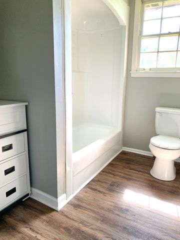 512 Kellia Dr, Clarksville, TN 37042