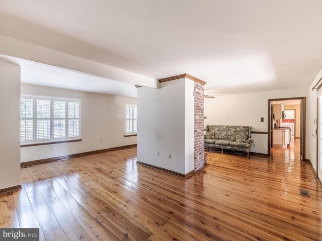 240 S BONSALL RD, Coatesville, PA 19320