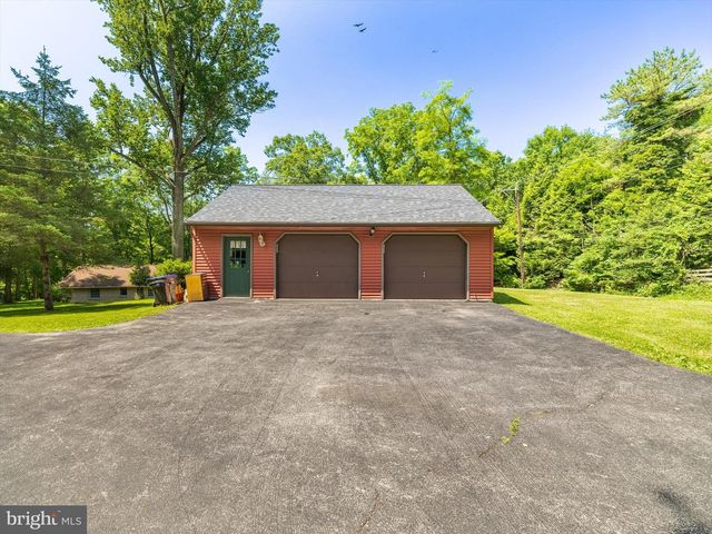 240 S BONSALL RD, Coatesville, PA 19320