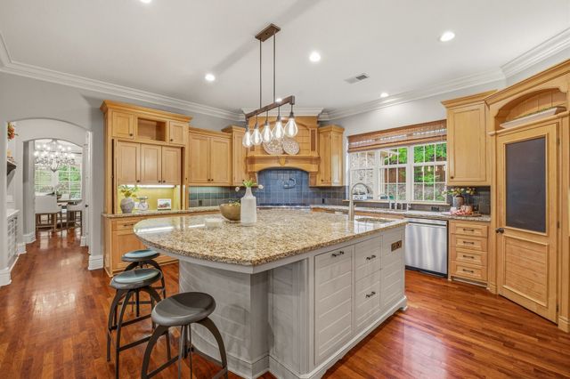 6436 Valley Creek, Pilot Point, TX 76258