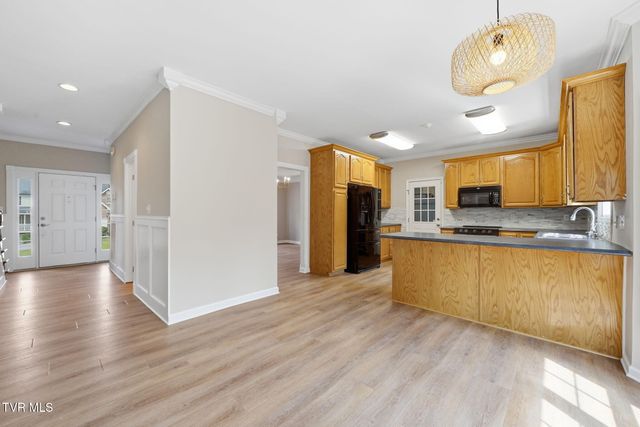 3914 Leaf Point, Kingsport, TN 37663