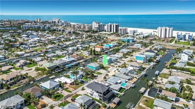200 Curlew ST, Fort Myers Beach, FL 33931
