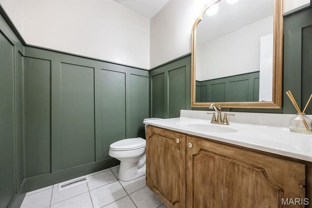 914 Reiss Road, O'fallon, IL 62269