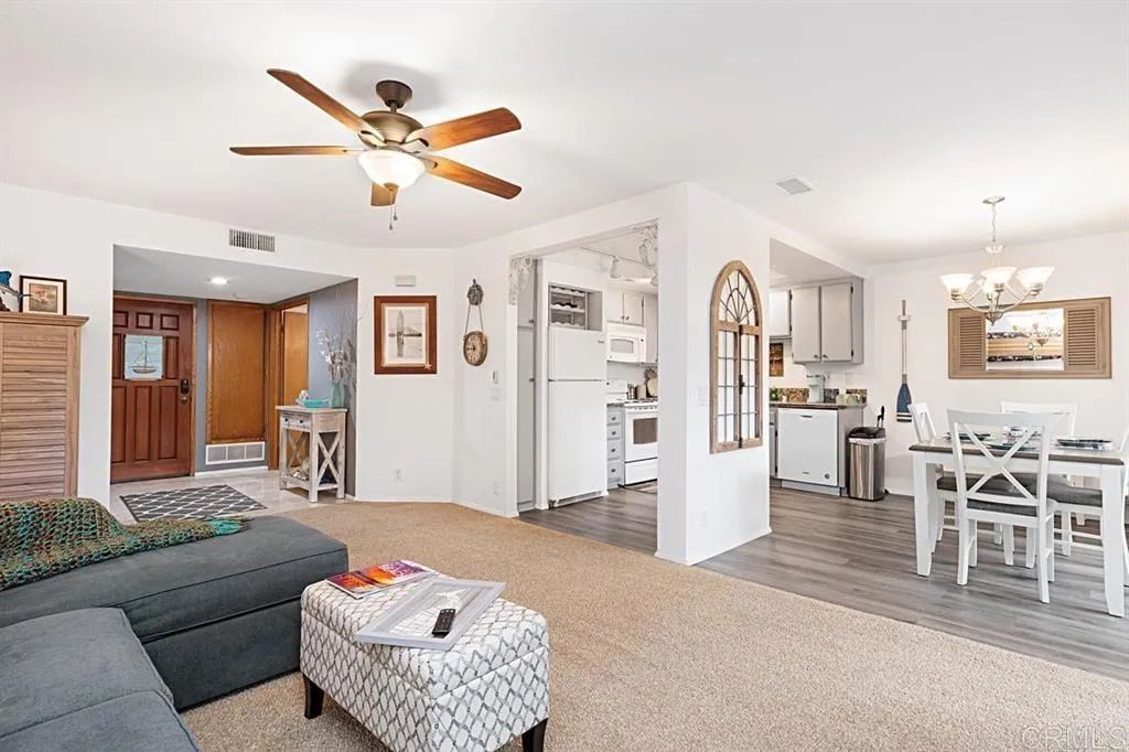 520 Via De La Valle H, Solana Beach, CA 92075