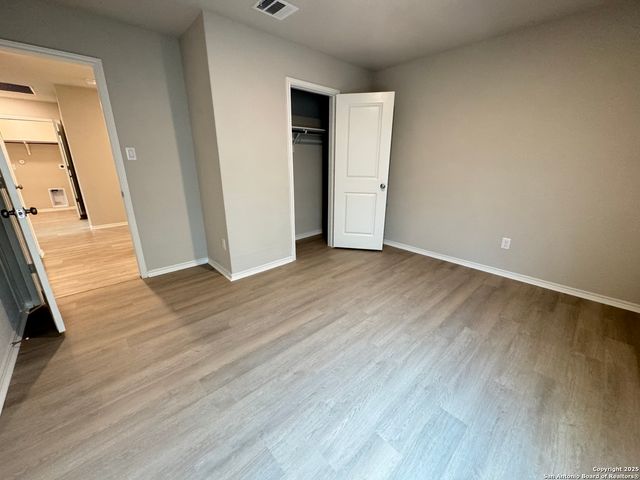 5523 Basil Chase, Converse, TX 78152