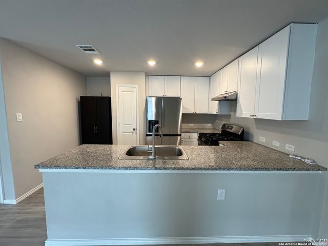 5523 Basil Chase, Converse, TX 78152