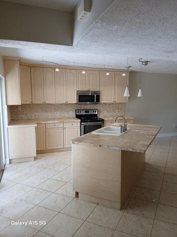 17131 SW 85th Avenue, Palmetto Bay, FL 33157