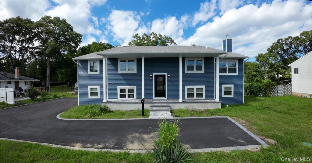 529 Spur Drive N, Bay Shore, NY 11706 — exterior