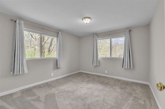 11273 9 Mile Road, South Lyon, MI 48178