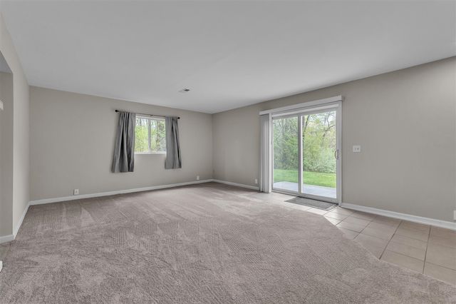 11273 9 Mile Road, South Lyon, MI 48178