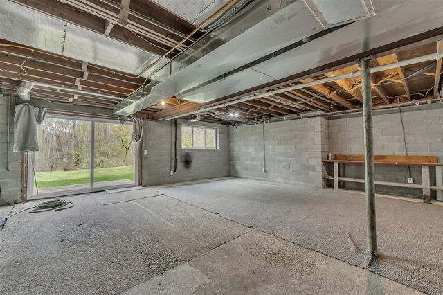 11273 9 Mile Road, South Lyon, MI 48178