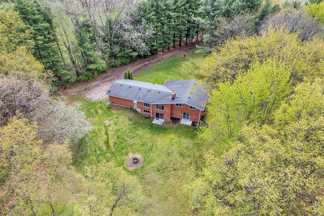 11273 9 Mile Road, South Lyon, MI 48178
