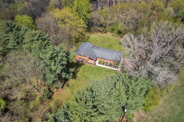 11273 9 Mile Road, South Lyon, MI 48178