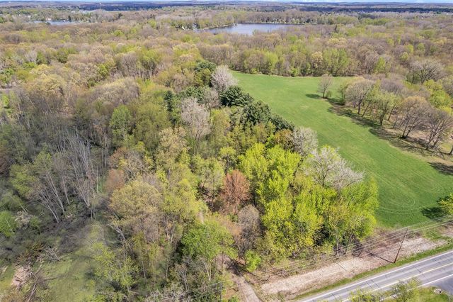 11273 9 Mile Road, South Lyon, MI 48178