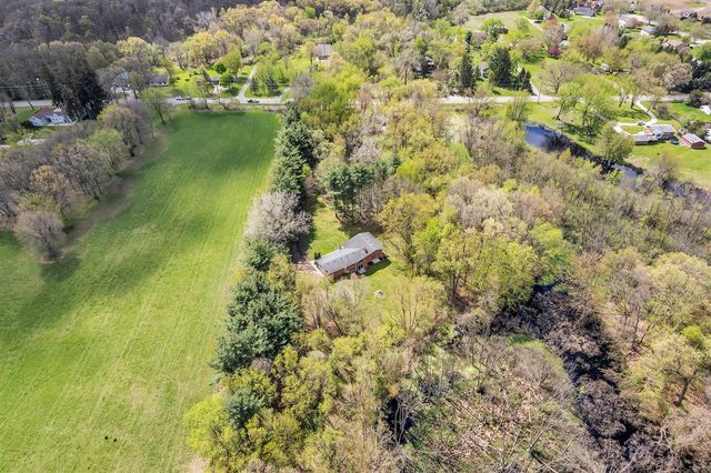 11273 9 Mile Road, South Lyon, MI 48178
