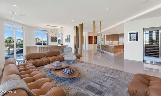 3801 N GOLDWATER Boulevard 400, Scottsdale, AZ 85251