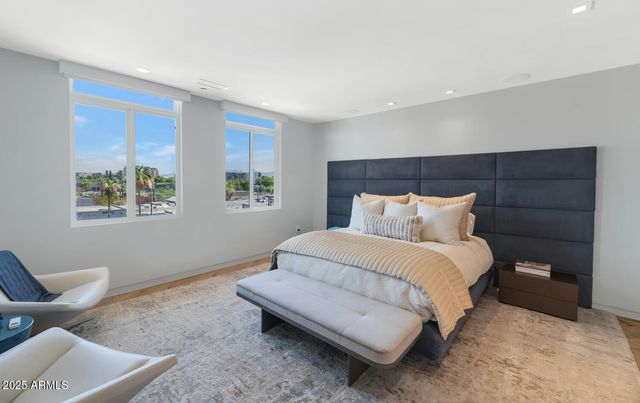 3801 N GOLDWATER Boulevard 400, Scottsdale, AZ 85251