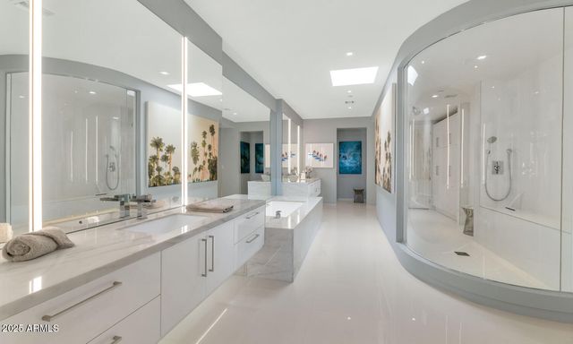 3801 N GOLDWATER Boulevard 400, Scottsdale, AZ 85251