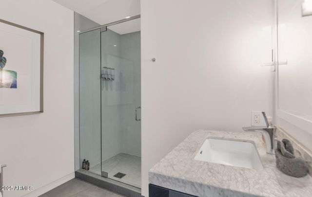 3801 N GOLDWATER Boulevard 400, Scottsdale, AZ 85251