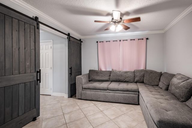 3401 Wood Fox Drive, Alvin, TX 77511