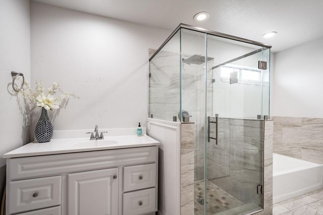 3401 Wood Fox Drive, Alvin, TX 77511