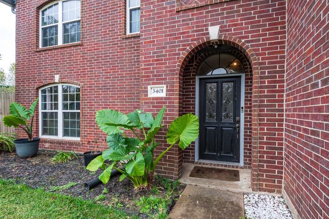 3401 Wood Fox Drive, Alvin, TX 77511