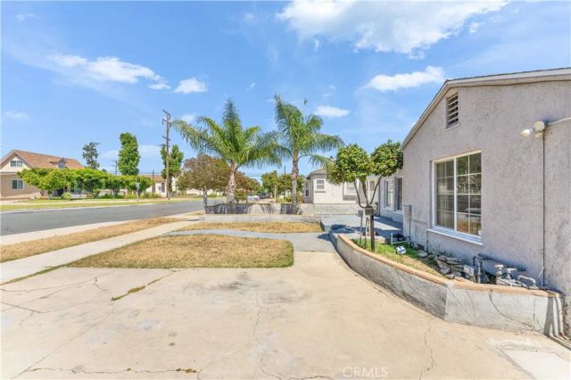 656 E I, Ontario, CA 91764