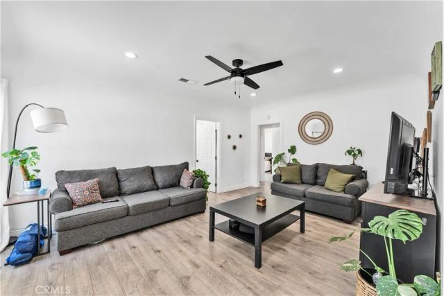 656 E I, Ontario, CA 91764