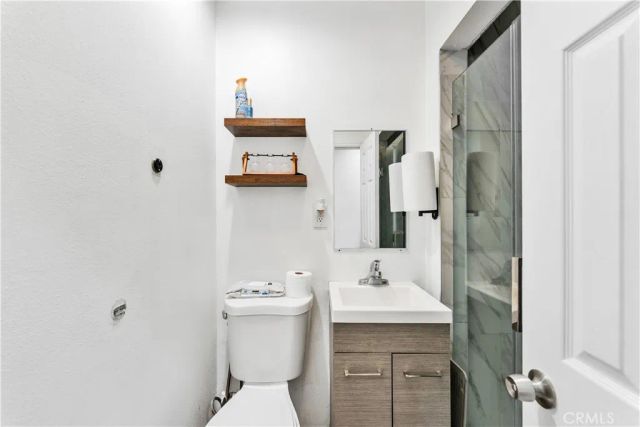 656 E I, Ontario, CA 91764